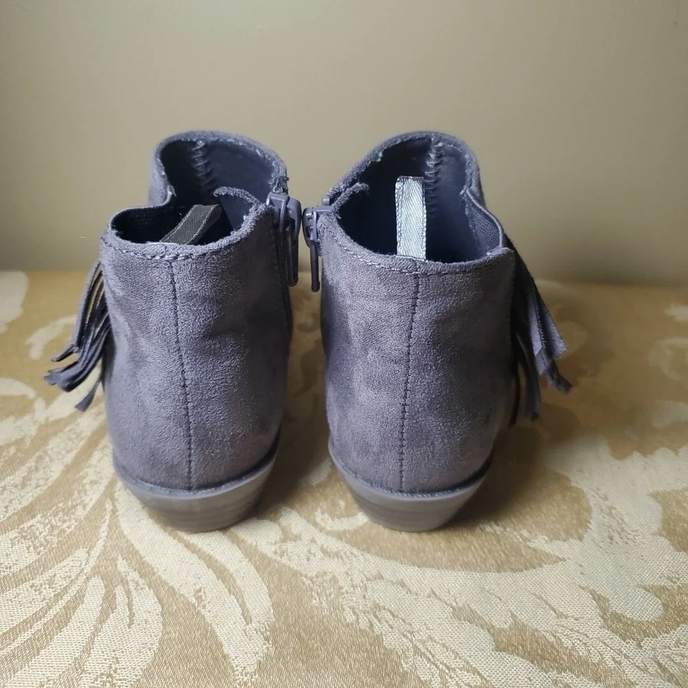 Old Navy Size 7 Fringe Ankle Boots Kids Grey Faux Suede Side Zip‎ Booties Boho